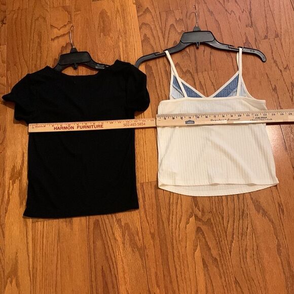 Hollister and American Eagle bundle of two Medium crop tops - Picture 5 of 7